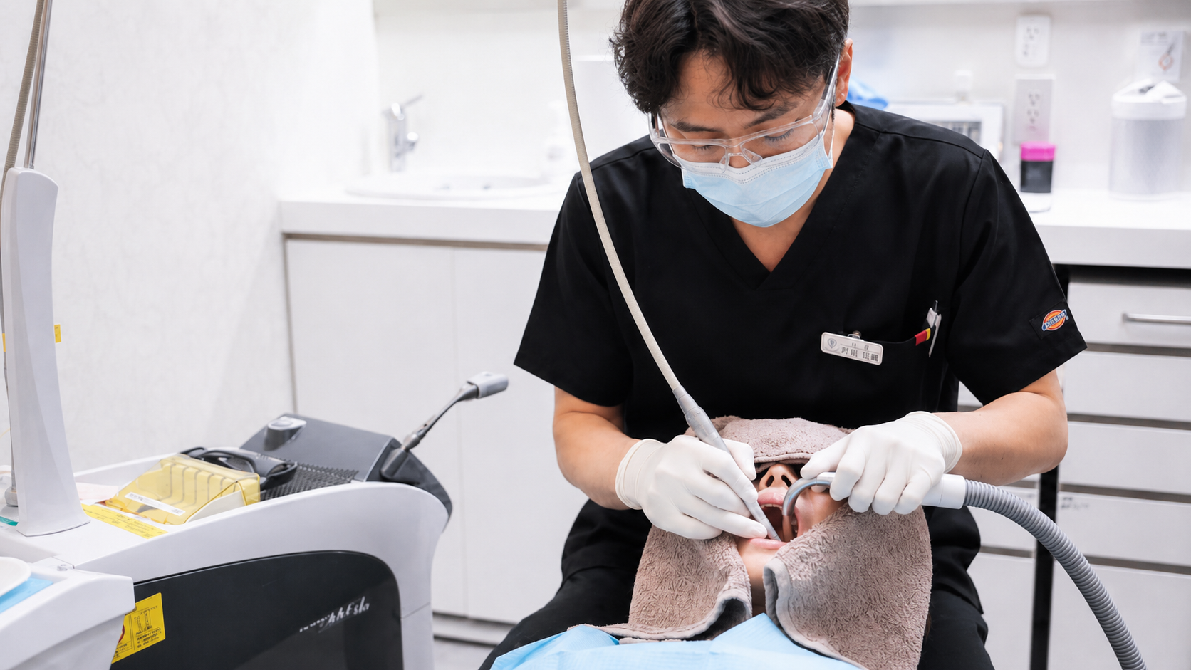 Er:YAGレーザーを用いた歯周ポケット治療